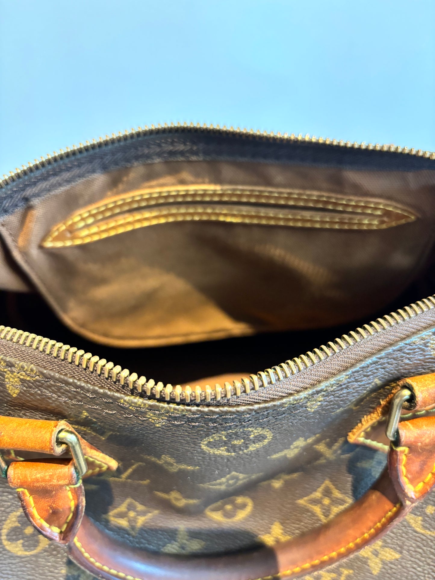 Louis Vuitton Speedy 30