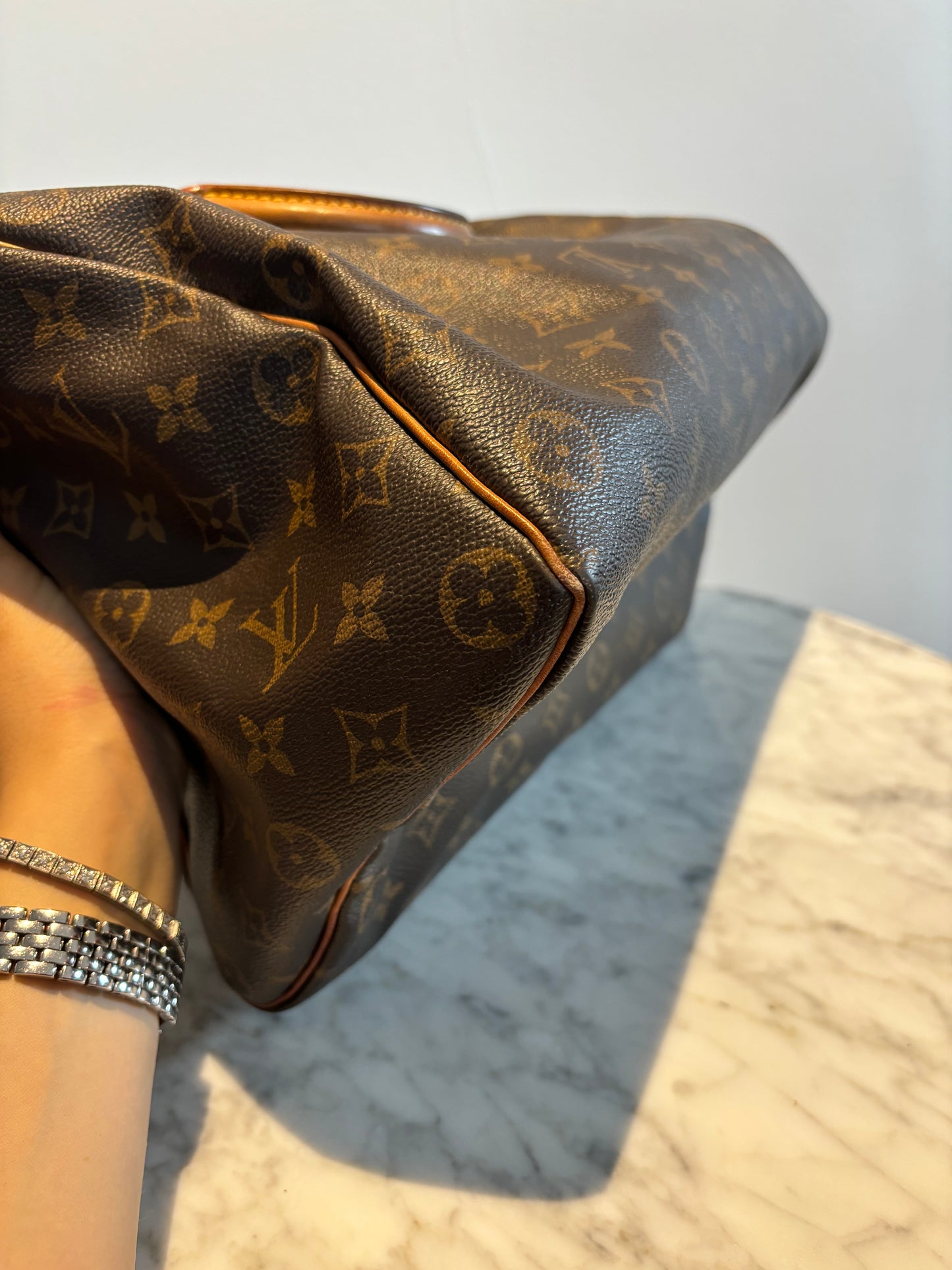 Louis Vuitton Speedy 35